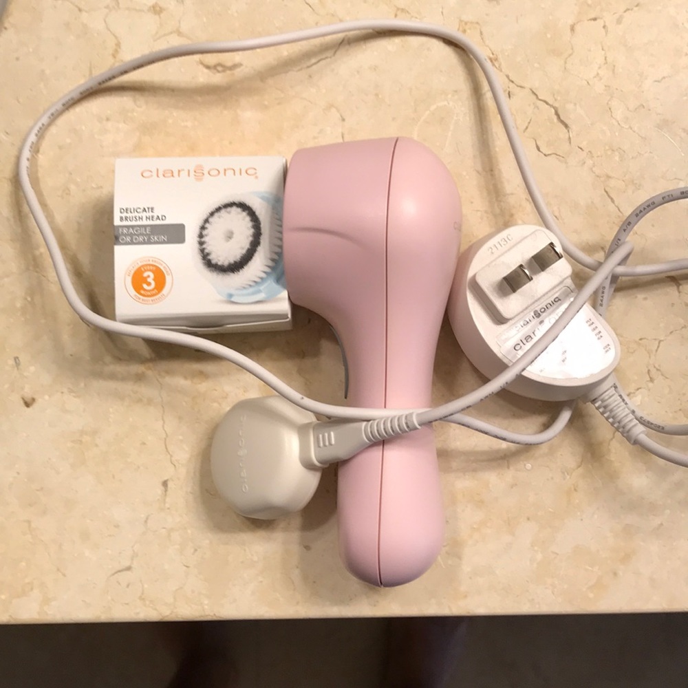 Clarisonic Mia with brand new brush head